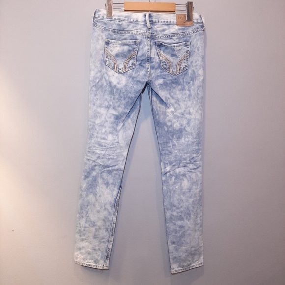 HOLLISTER Low Rise Distressed Acid Wash Jeans - Picture 7 of 11